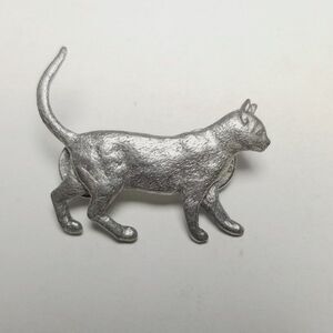 Vintage GG Harris 438 Cat Brooch, 1992 Silver Tone, Two Pin, Signed Estate